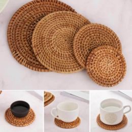 1 PC Round Natural Rattan Coasters Handmade Insulation Placemats Kitchen Decoration Accessories (Color: Brown, size: 16cm)