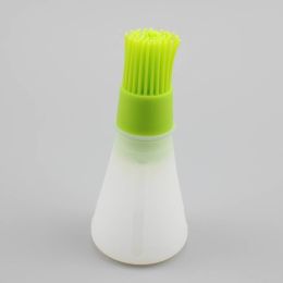 Fangyuan suckable oil control seasoning barbecue brush baking oil bottle squeeze oil brush (Color: green, size: green)